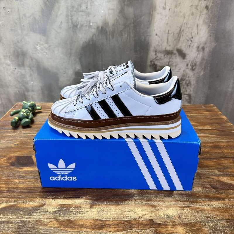 Adidas Sneakers